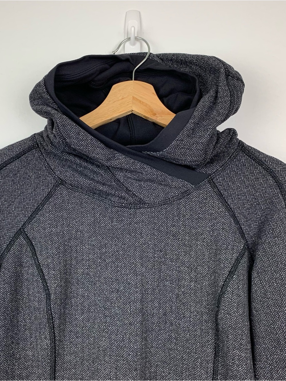 Lululemon Think Fast Hoodie Sz 6 Pullover Hoodie Heathered Herringbone Black - Picture 2 of 12